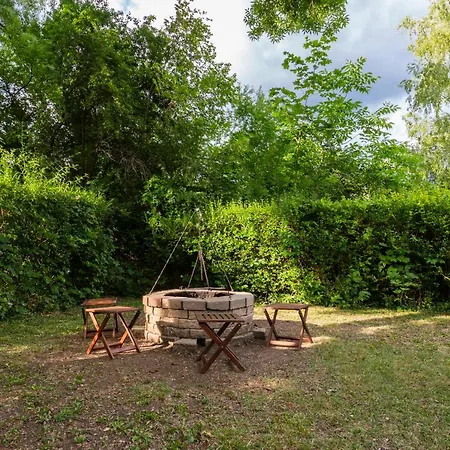 By The * قرية بالاتونودفاري