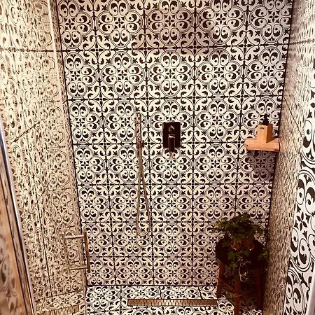 By The قرية بالاتونودفاري