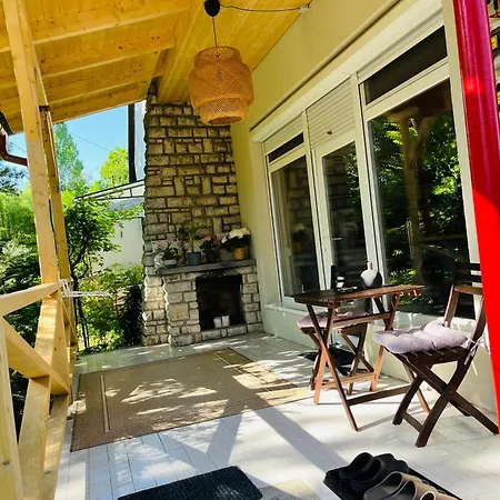 By The アパート バラトンウドヴァリ