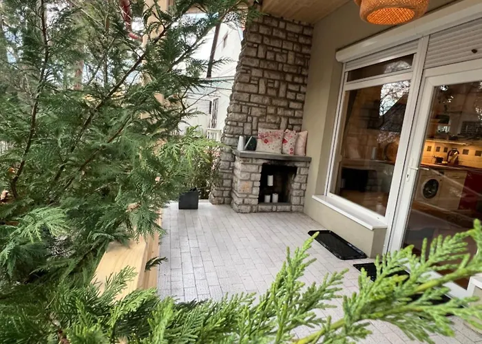 By The バラトンウドヴァリ