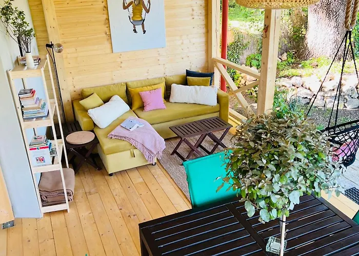 By The バラトンウドヴァリ