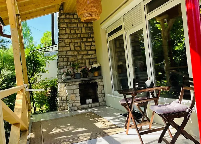 By The アパート バラトンウドヴァリ